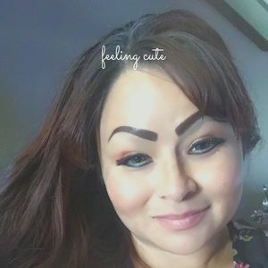 Meet your Posher, Estella